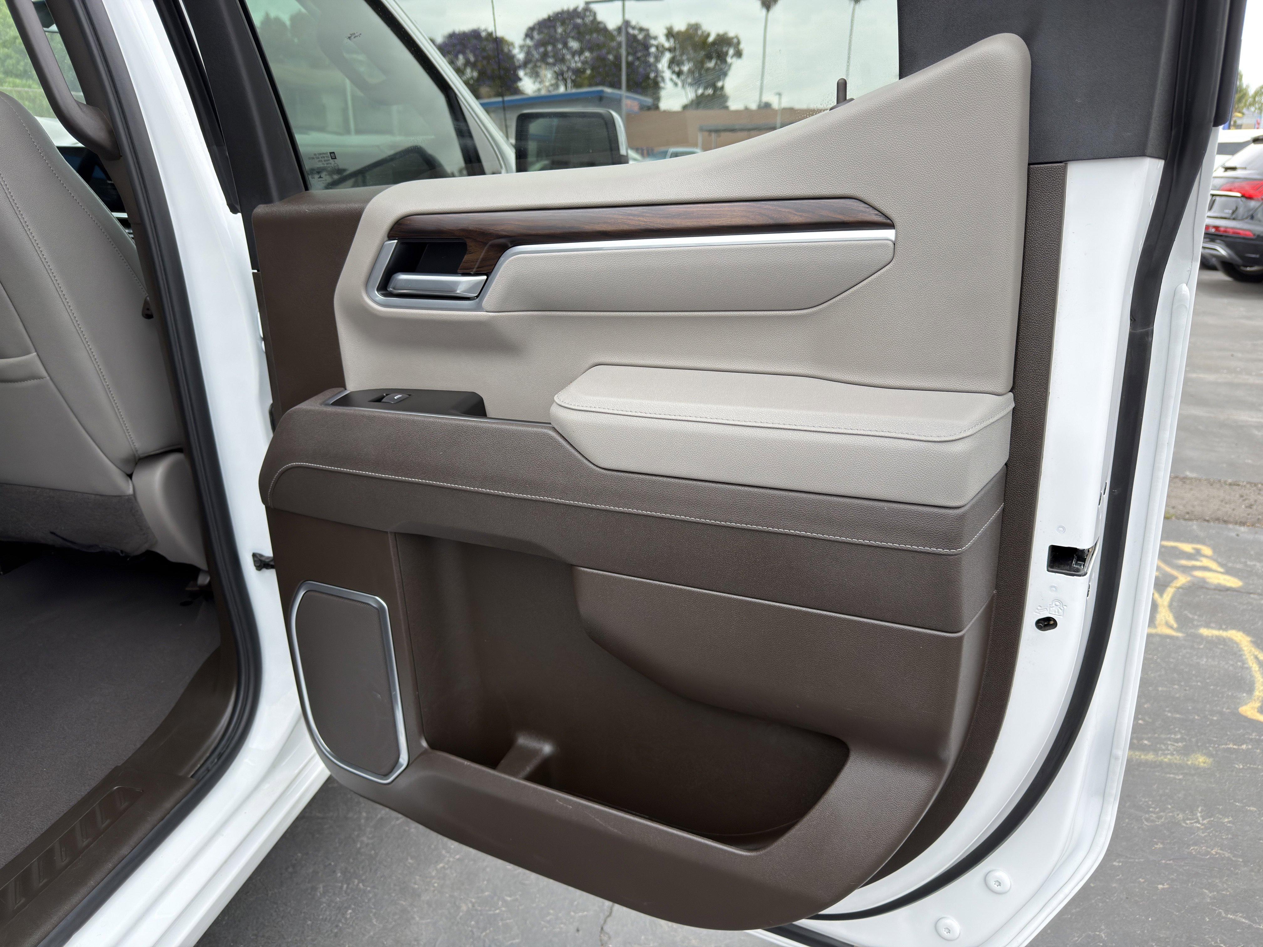 Used 2026 GMC Sierra 1500 SLT RWD image 13