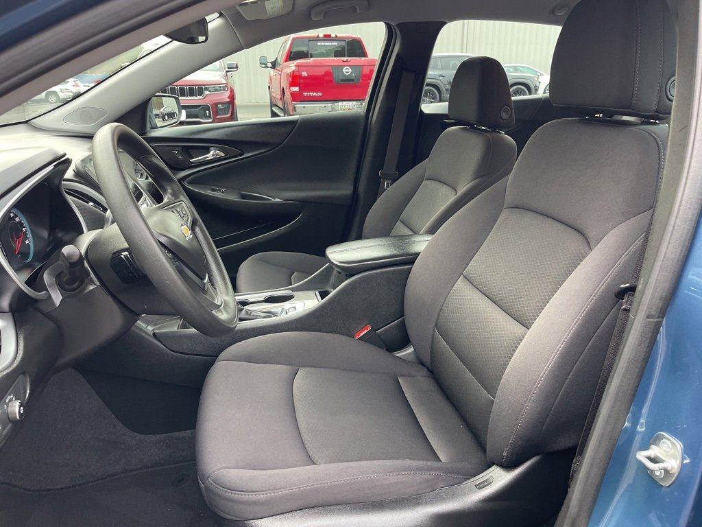 Used 2024 Chevrolet Malibu LT image 18