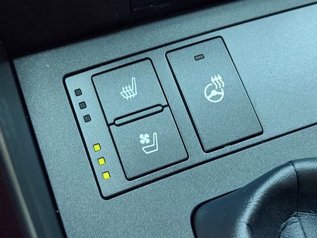 Used 2023 Lexus IS 350 F Sport w/ Memory Package image 17