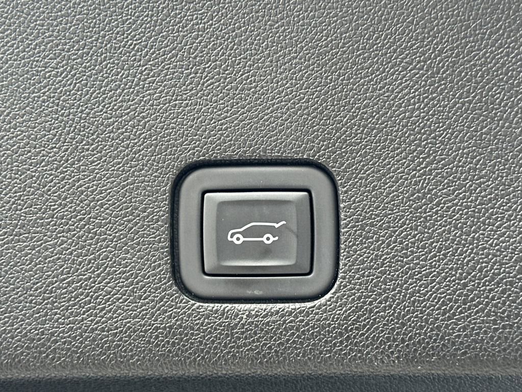 Used 2024 Cadillac XT6 Luxury image 37