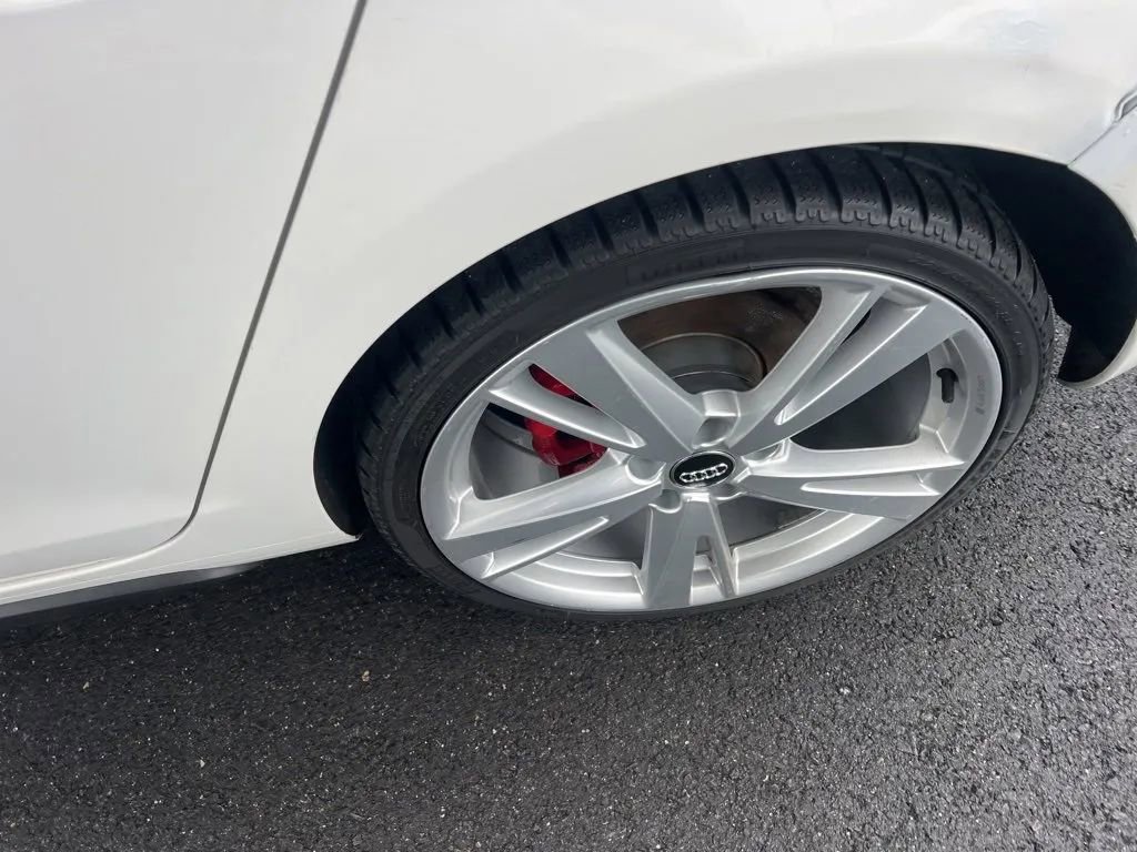 Used 2014 Volkswagen GTI Wolfsburg Edition image 26