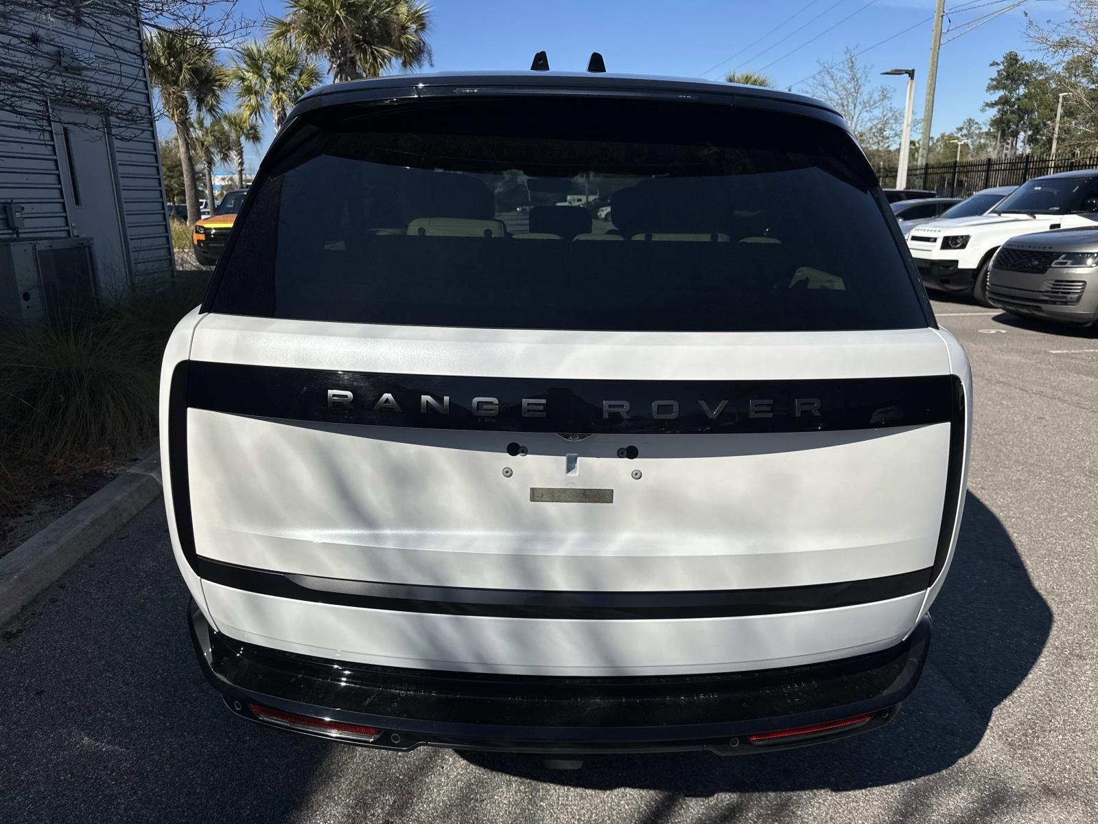 Certified 2024 Land Rover Range Rover Long Wheelbase Autobiography image 7