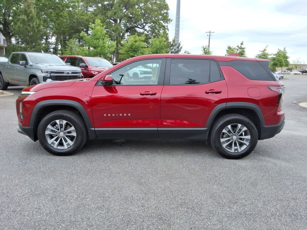 Used 2025 Chevrolet Equinox LT w/ Safety and Technology Package FWD image 8