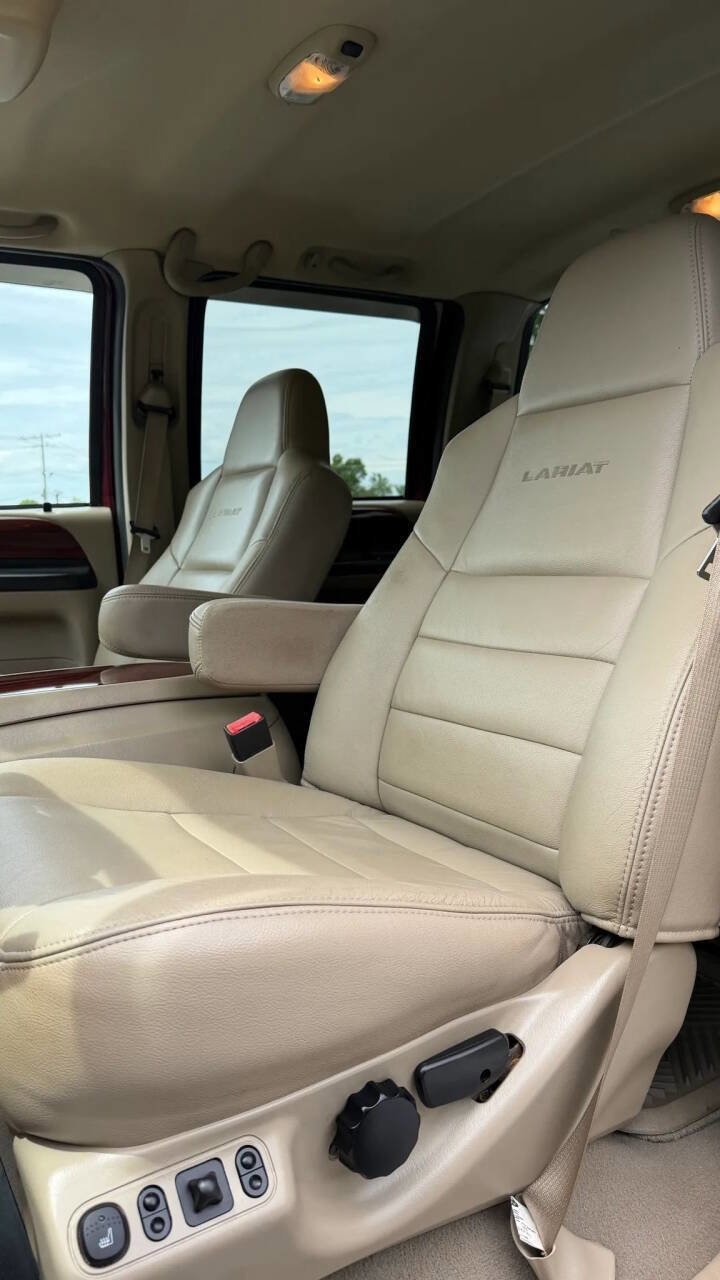 Used 2006 Ford F350 Lariat image 16