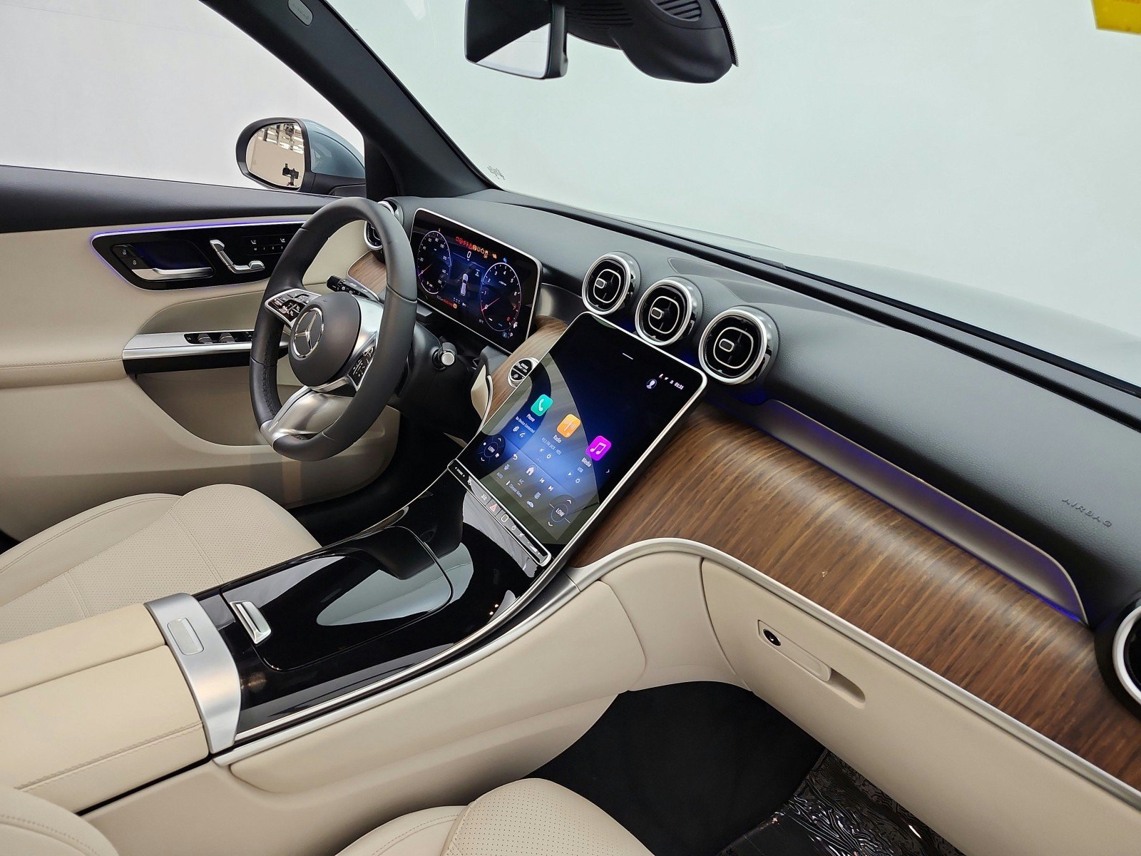Certified 2026 Mercedes-Benz GLC 300 image 19