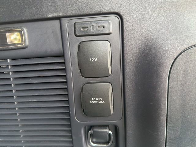 Used 2025 Ford Expedition Platinum AWD/4WD image 15