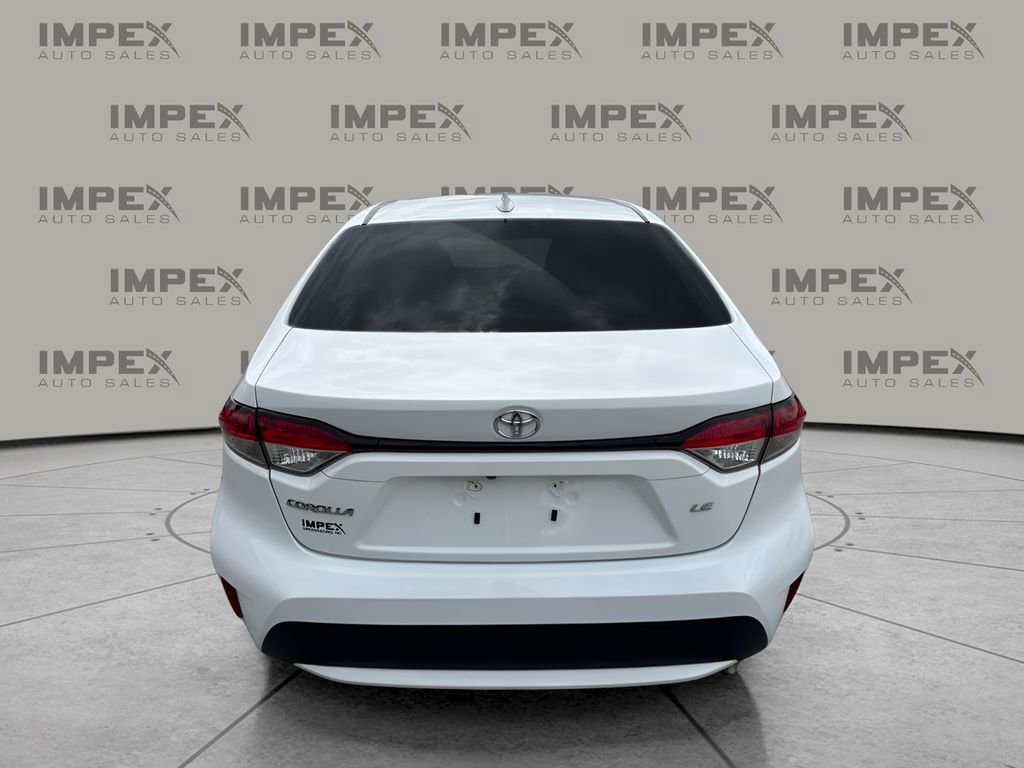 Used 2022 Toyota Corolla LE FWD image 4