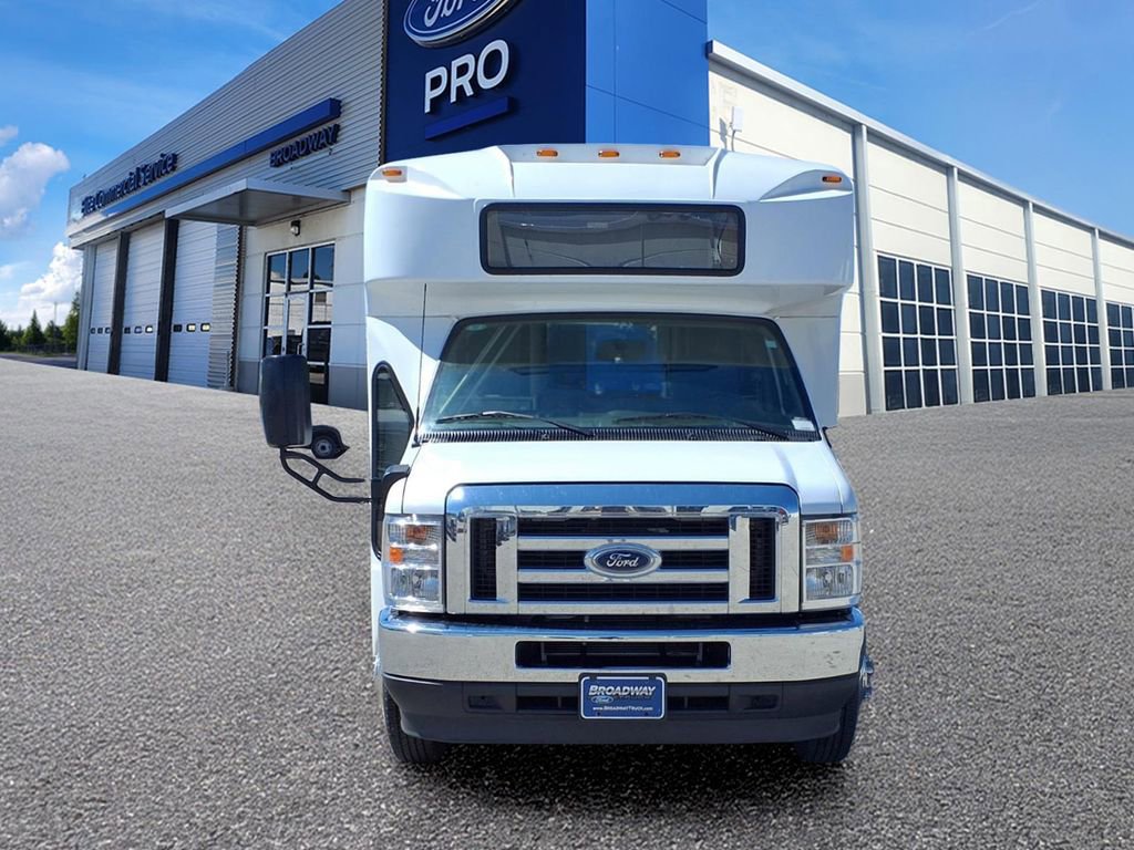 Used 2025 Ford E-450 and Econoline 450 Super Duty w/ Shuttle Bus Prep Package image 35