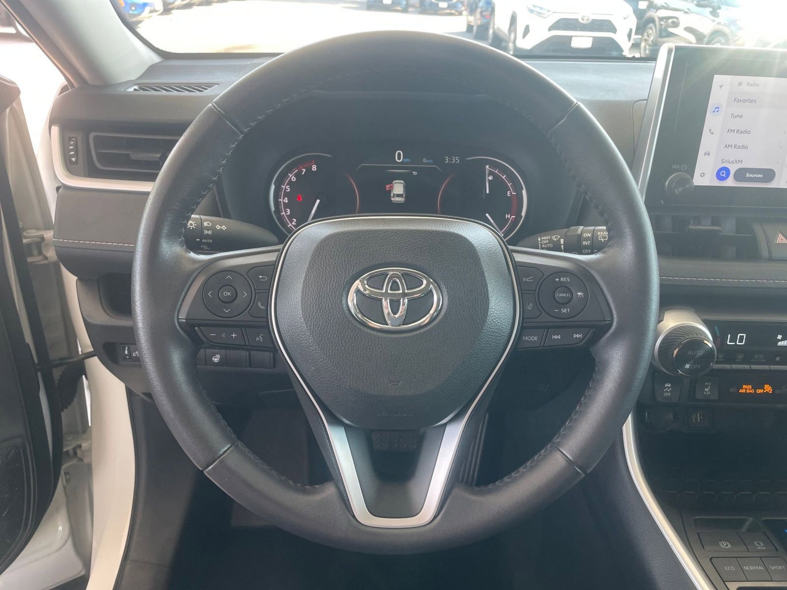 Used 2025 Toyota RAV4 XLE image 28