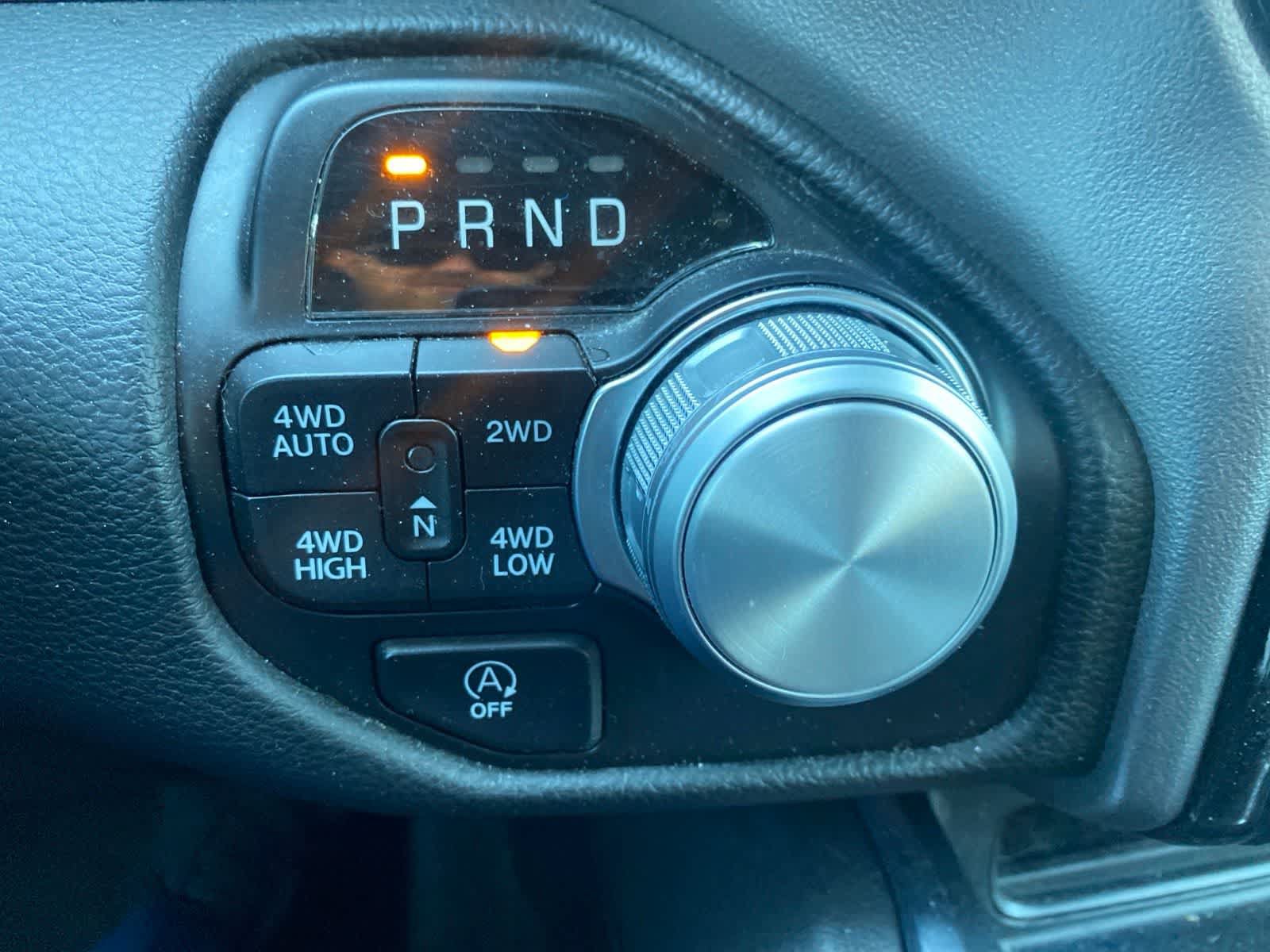 Used 2024 RAM 1500 Laramie AWD/4WD image 15