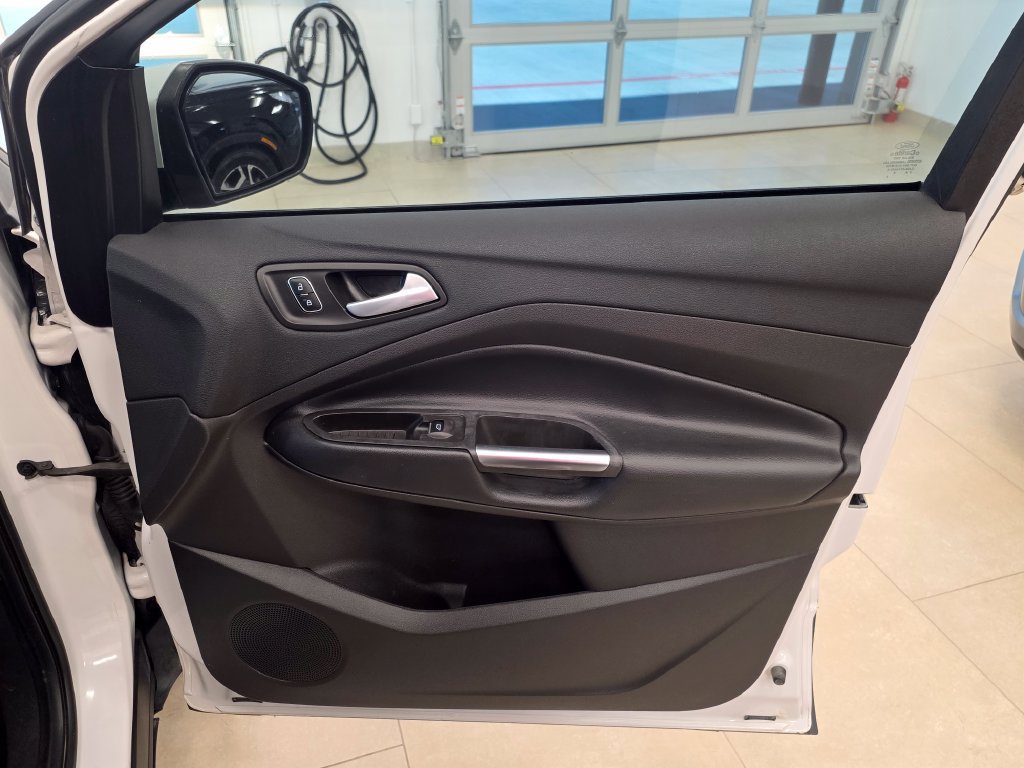 Used 2019 Ford Escape SEL FWD image 20
