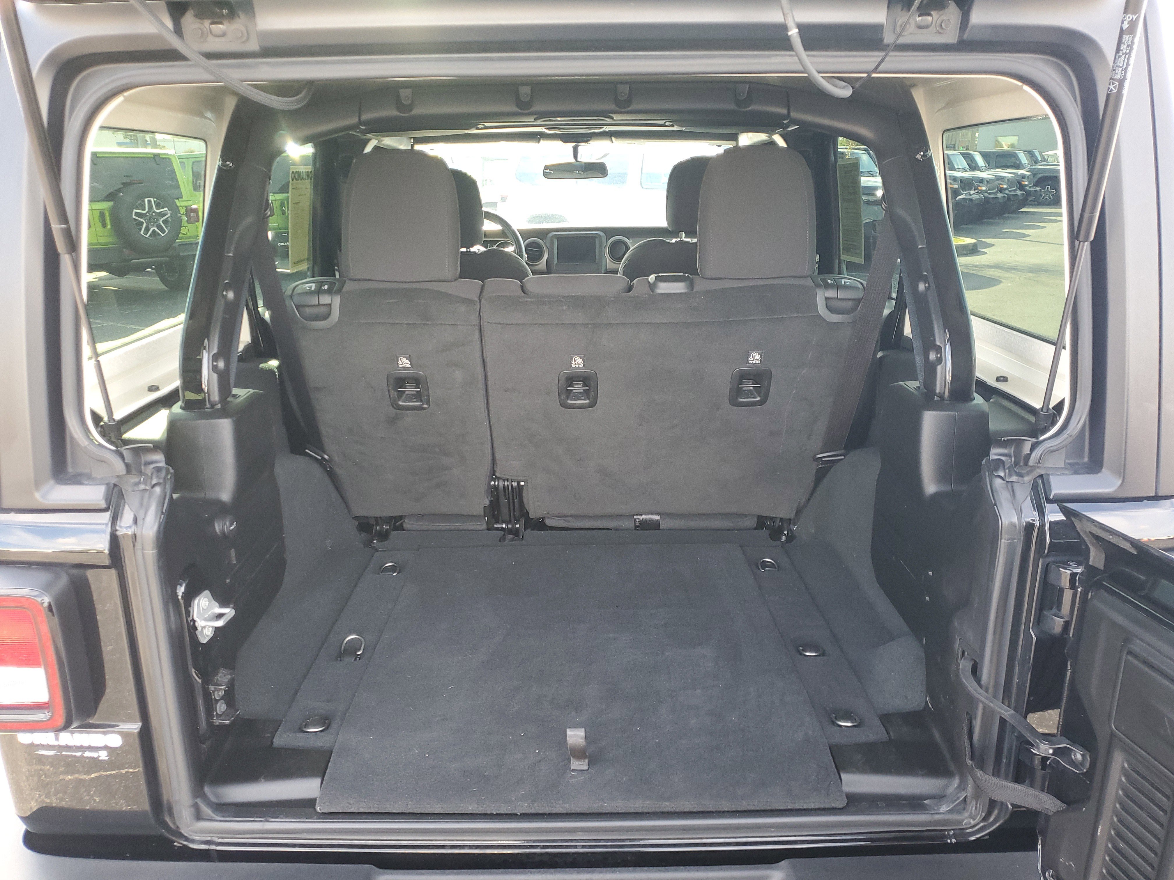 Used 2023 Jeep Wrangler Sport image 7