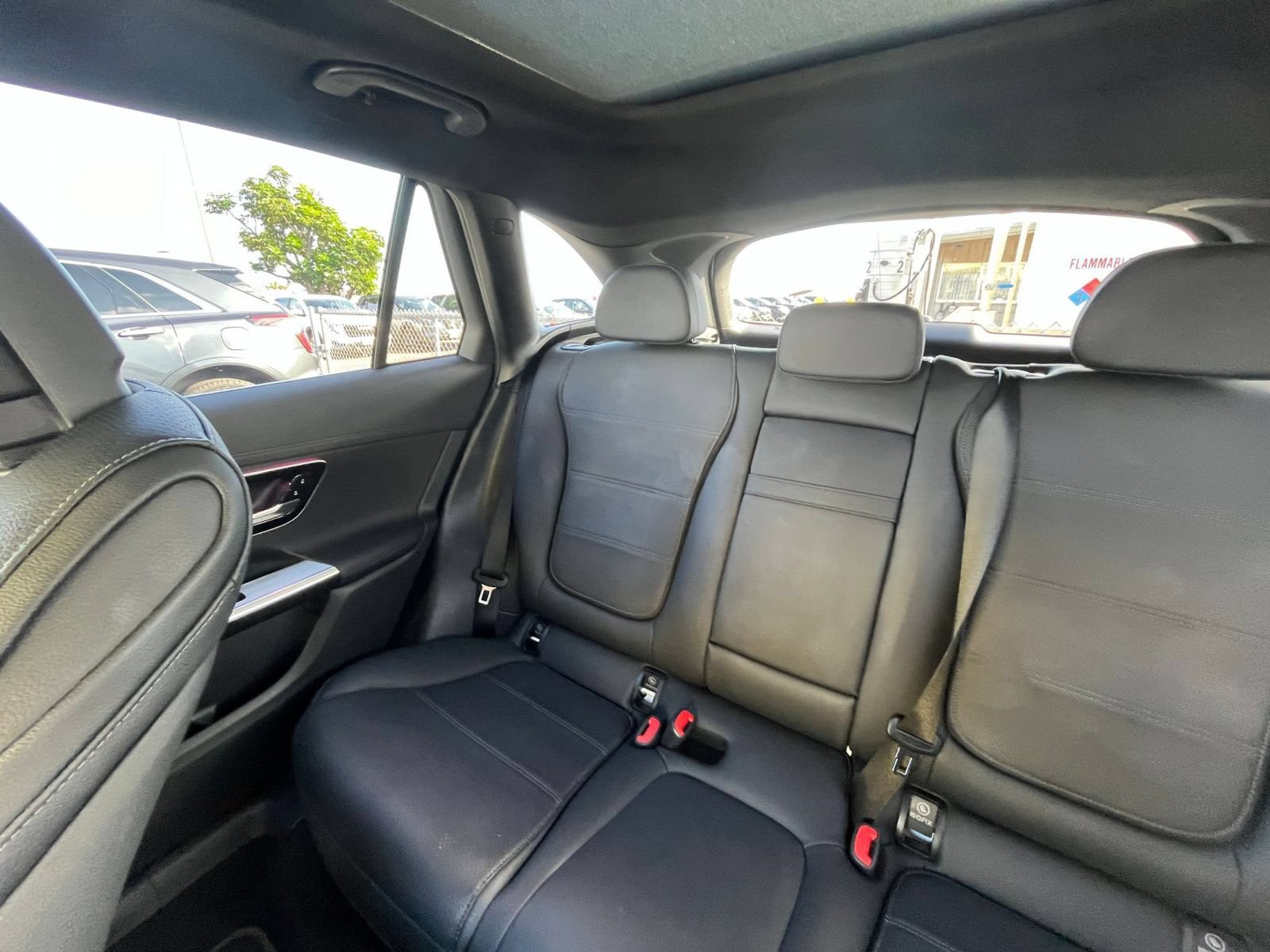 Used 2024 Mercedes-Benz GLC 300 image 36