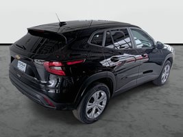 New 2026 Chevrolet Trax LS FWD image 15