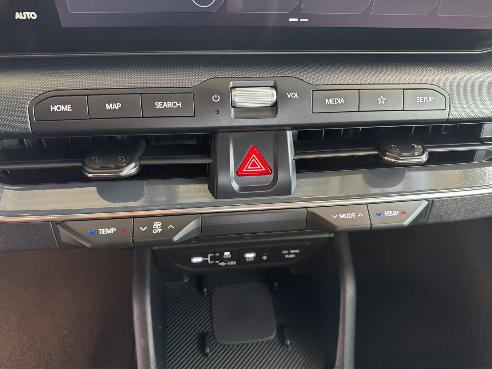 Used 2025 Kia K4 EX image 26
