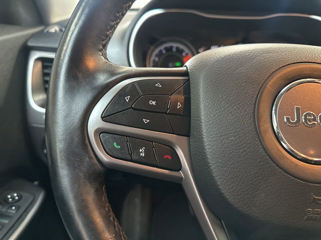 Used 2021 Jeep Cherokee Latitude Plus image 17