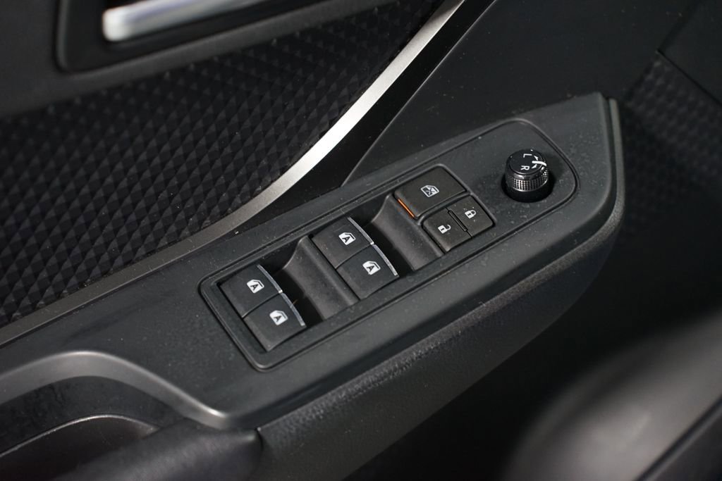 Used 2018 Toyota C-HR XLE image 27