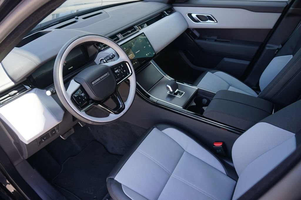 New 2026 Land Rover Range Rover Velar Dynamic SE image 18