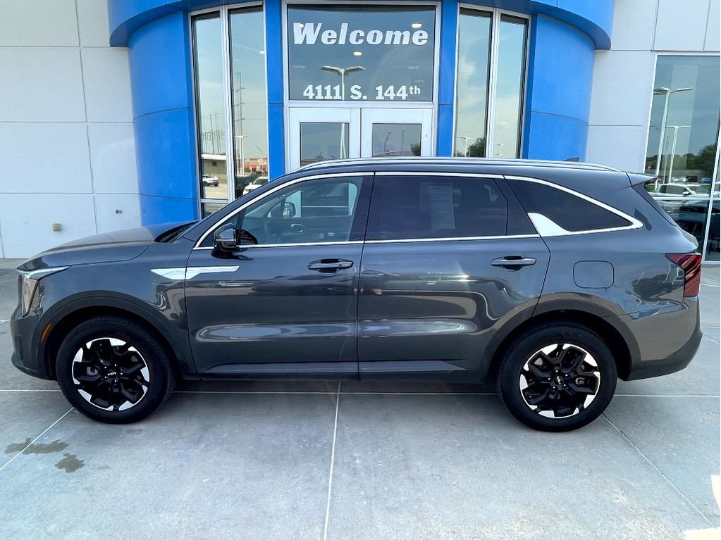 Used 2024 Kia Sorento S