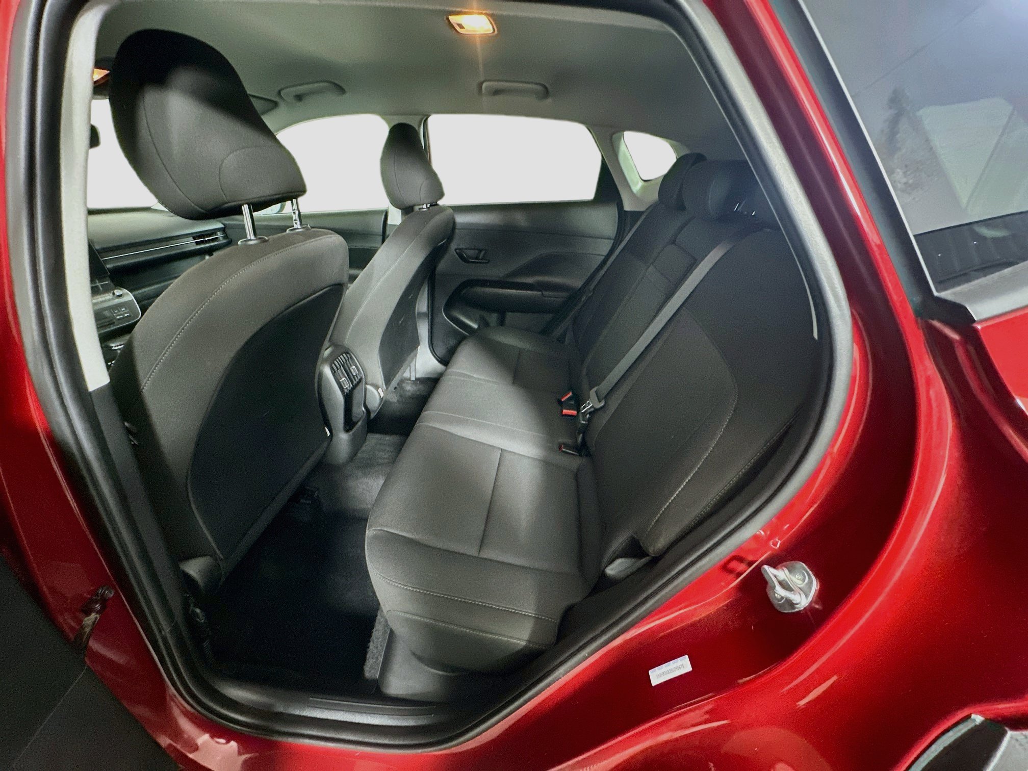 Used 2025 Hyundai Kona SEL FWD image 29