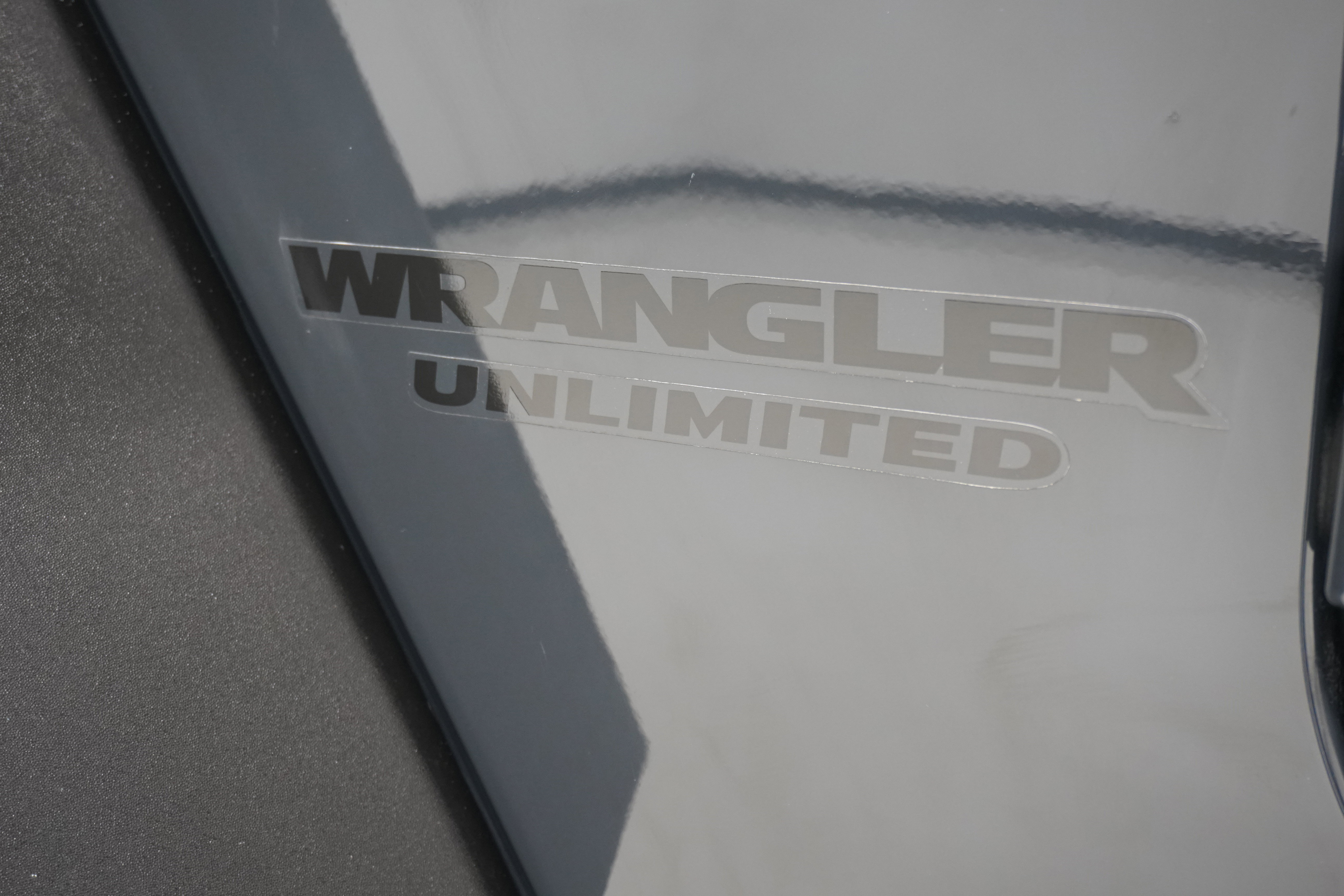 Used 2016 Jeep Wrangler Unlimited Rubicon w/ Connectivity Group AWD/4WD image 8