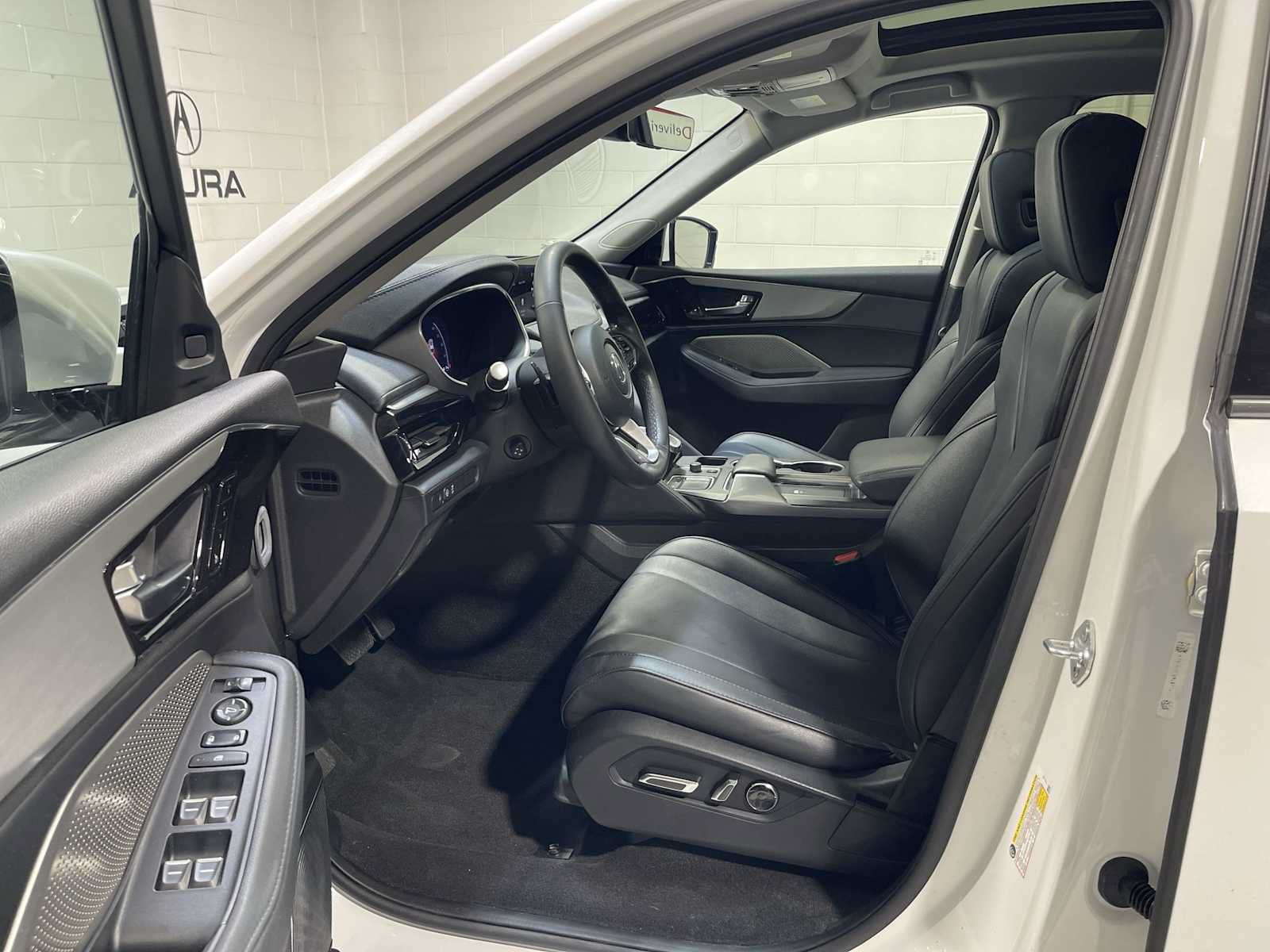 Certified 2024 Acura MDX SH-AWD image 2