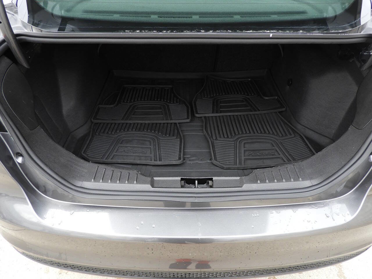 Used 2017 Ford Focus SE image 24