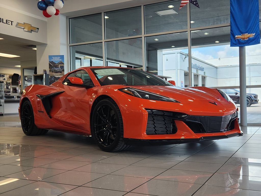 New 2027 Chevrolet Corvette Grand Sport w/ Z52 Sport Performance Package RWD image 2