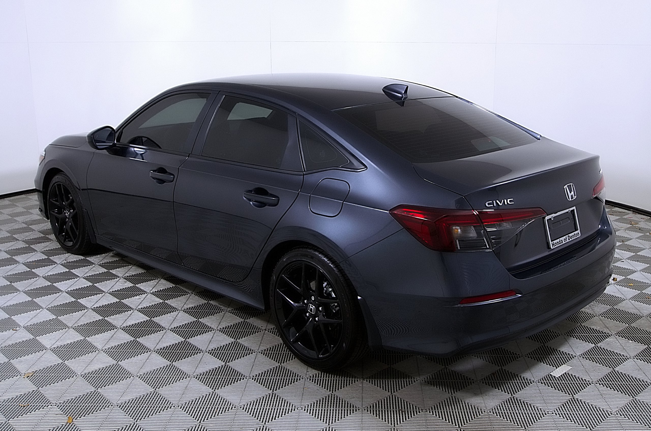 Used 2025 Honda Civic Sport image 9