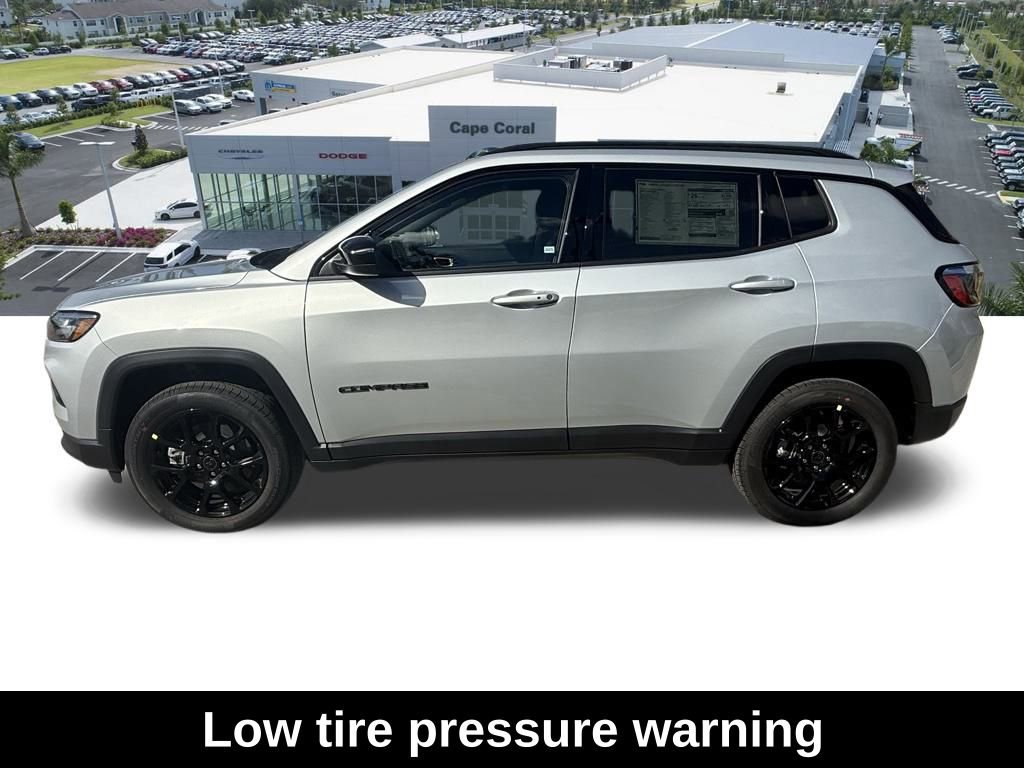 New 2026 Jeep Compass Altitude image 8