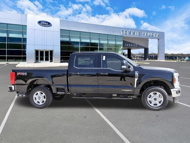 New 2026 Ford F250 XLT w/ FX4 Off-Road Package AWD/4WD image 5