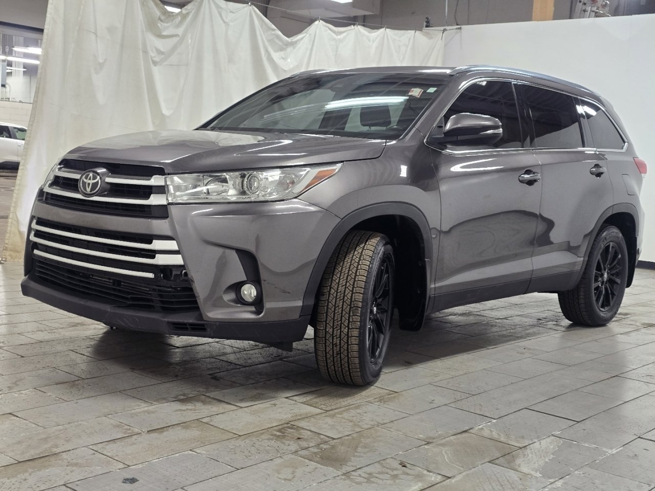 Certified 2019 Toyota Highlander XLE image 12