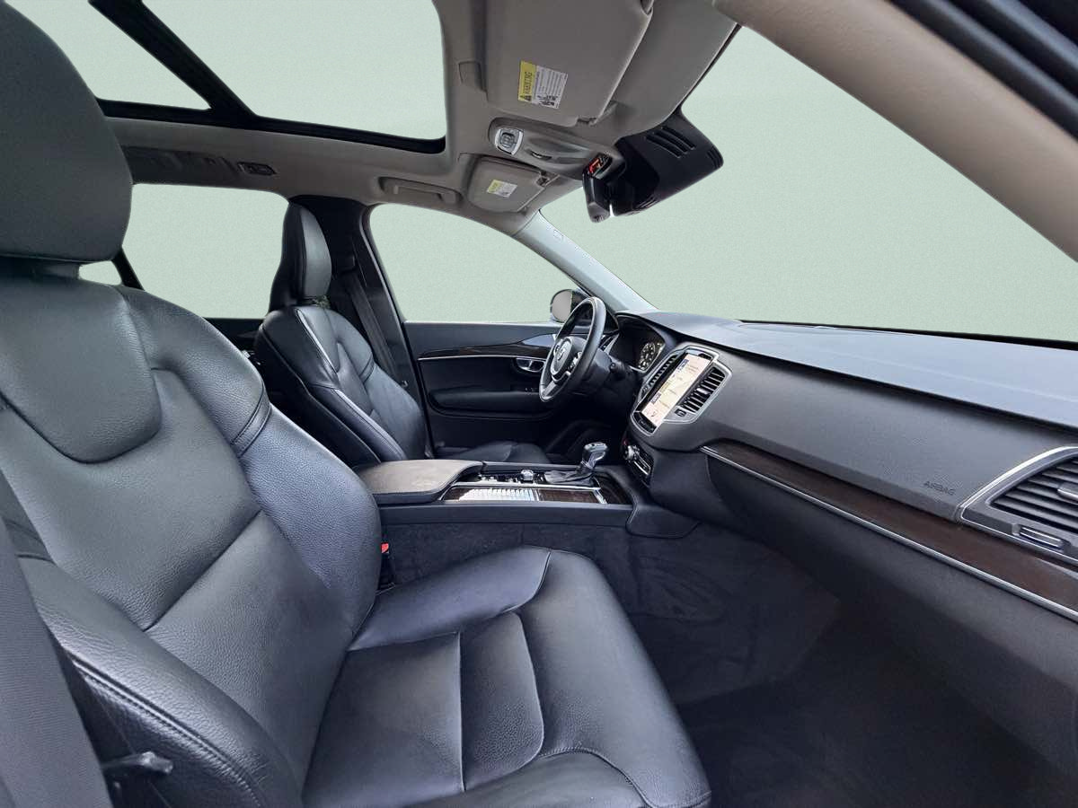 Used 2019 Volvo XC90 T6 Momentum w/ Protection Package Premier AWD/4WD image 12