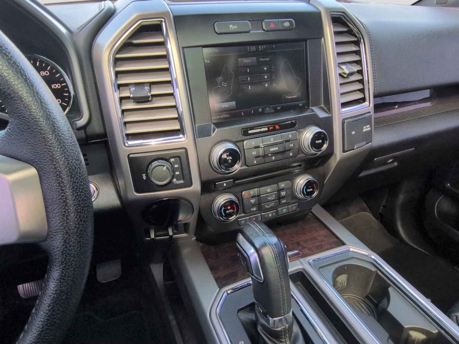 Used 2015 Ford F150 Platinum w/ Equipment Group 701A Luxury image 65