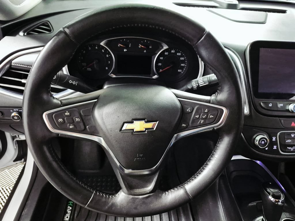 Used 2016 Chevrolet Malibu LT w/ Leather Package FWD image 11