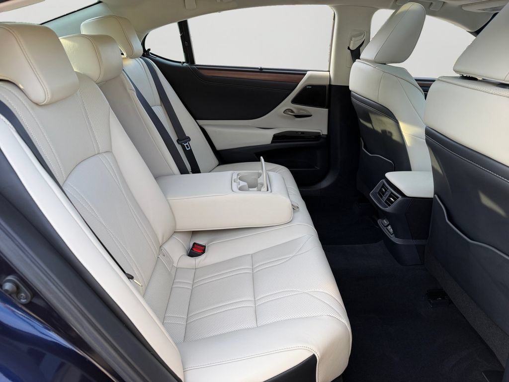 Certified 2025 Lexus ES 350 Ultra Luxury FWD image 9