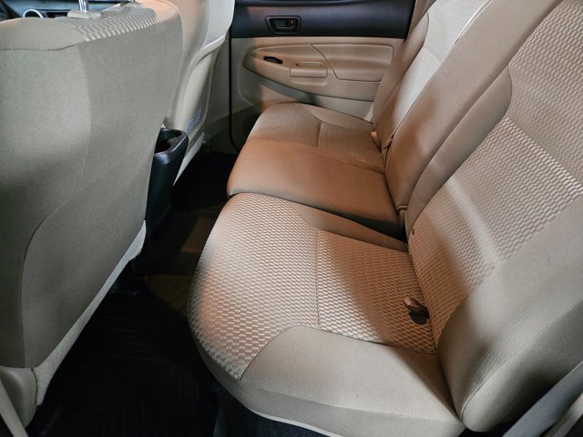 Used 2015 Toyota Tacoma PreRunner w/ SR5 Package RWD image 16