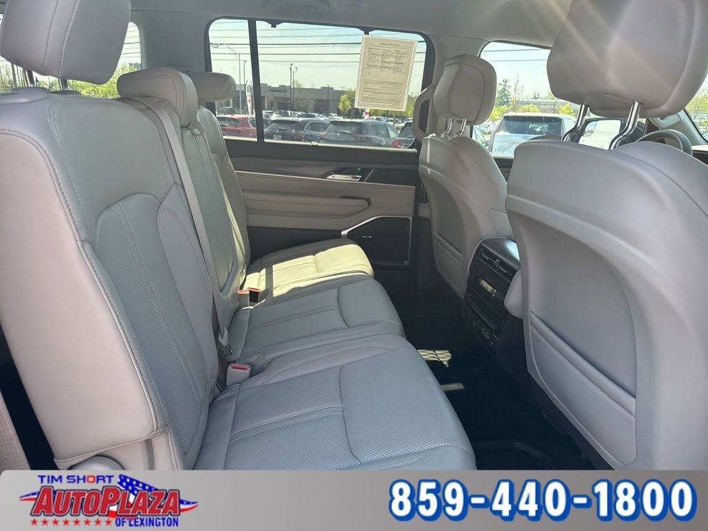 Used 2023 Jeep Wagoneer Series III w/ Convenience Group I image 26