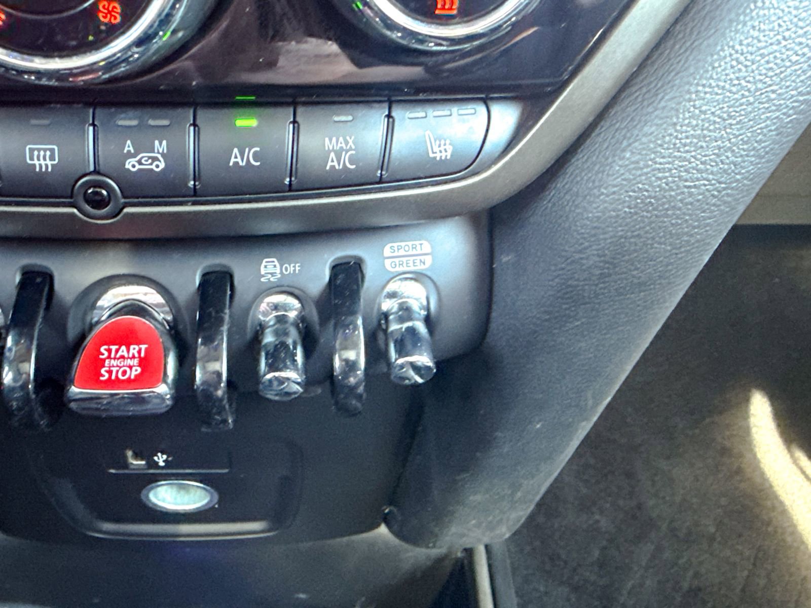 Used 2019 MINI Cooper Countryman S w/ Premium Package AWD/4WD image 35