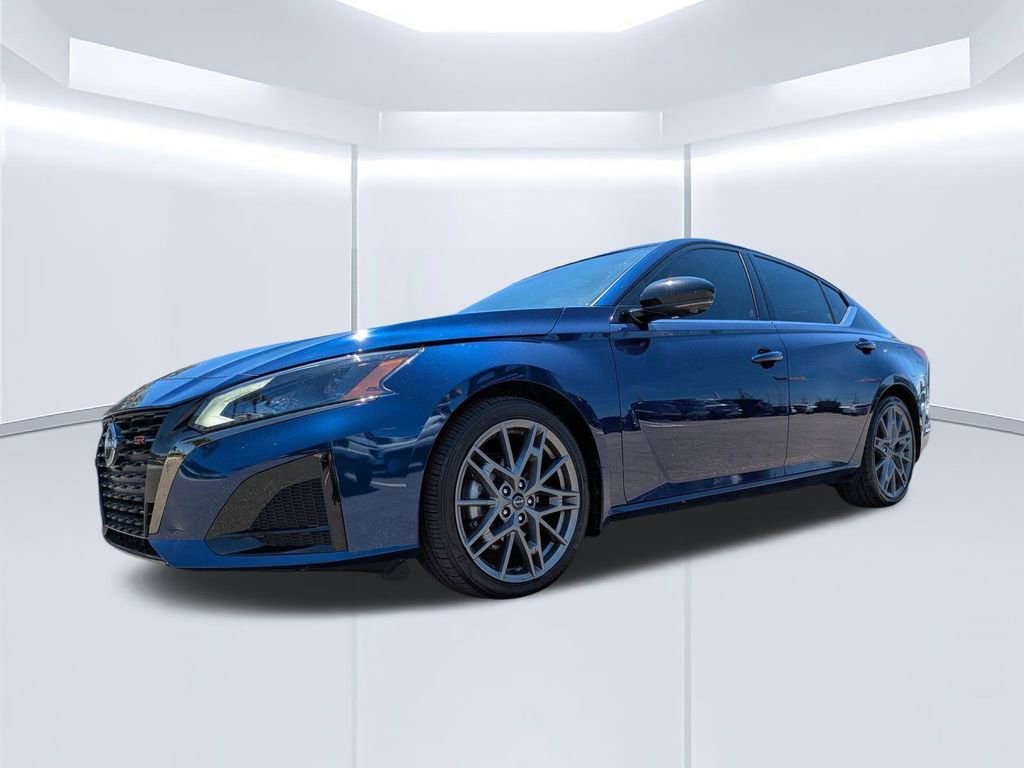 Used 2023 Nissan Altima 2.0 SR image 8