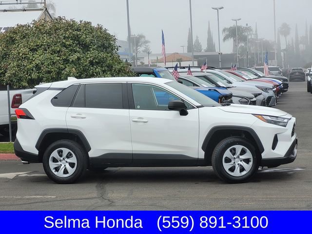 Used 2024 Toyota RAV4 LE image 4