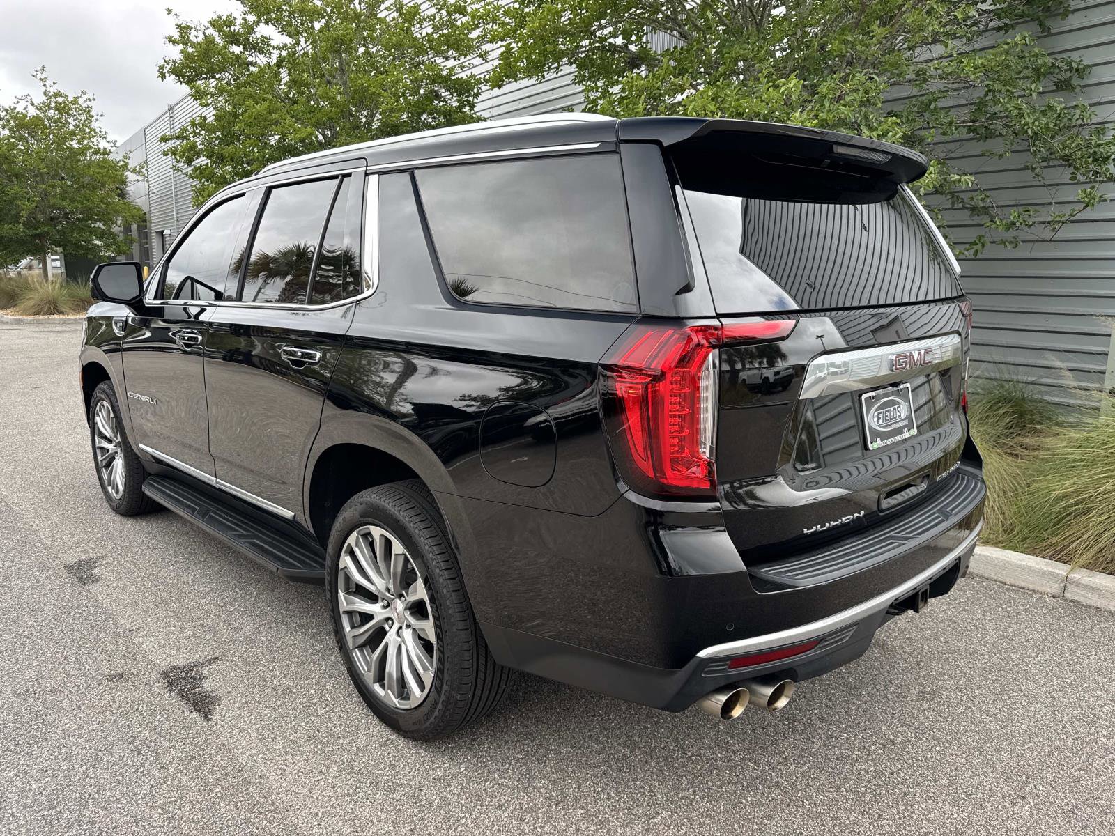 Used 2021 GMC Yukon Denali RWD image 3