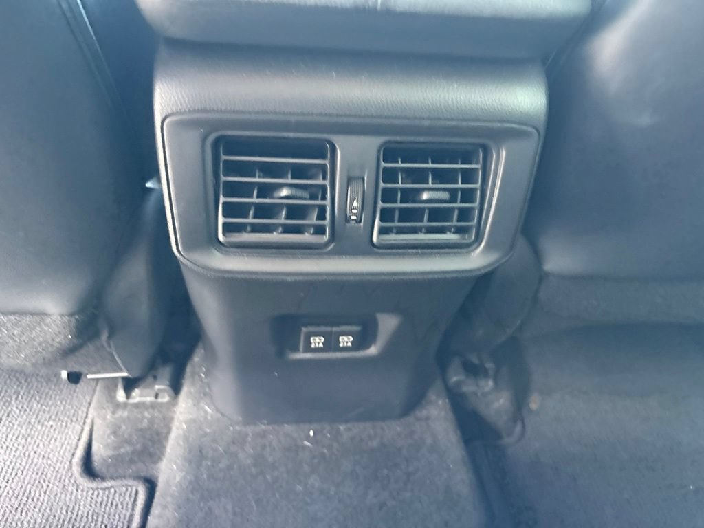 Used 2020 Toyota RAV4 XLE Premium w/ Carpet Mat Package FWD image 15