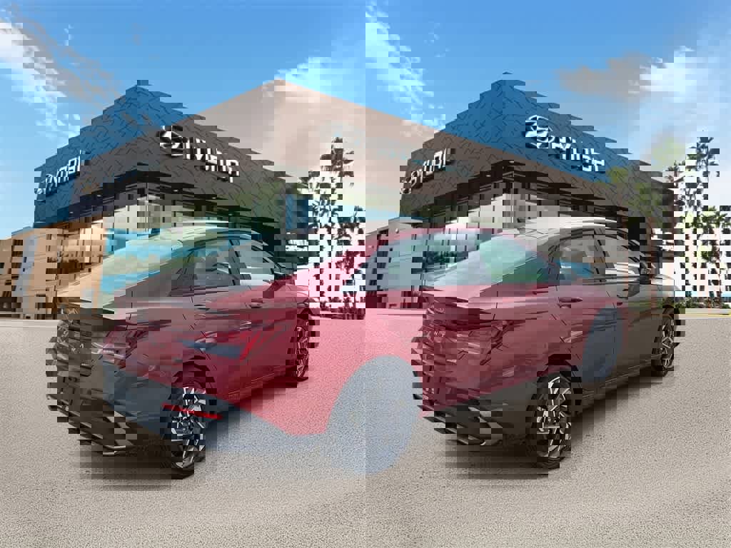 New 2025 Hyundai Elantra SEL image 3