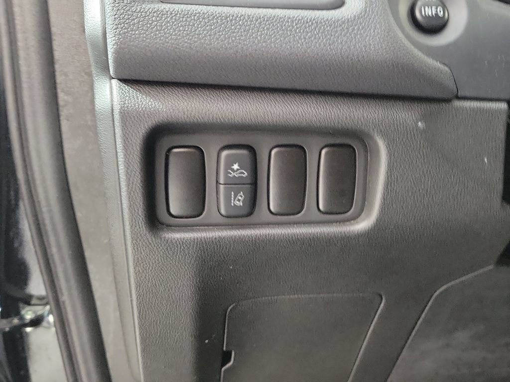 Used 2025 Mitsubishi Outlander Sport AWD image 13