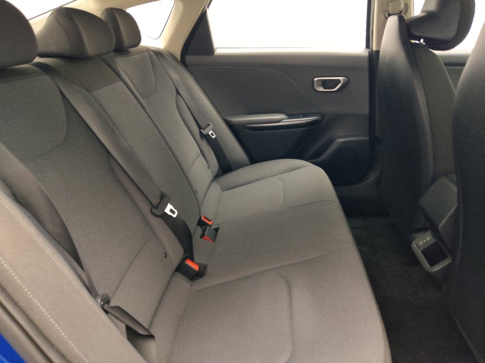 Used 2025 Kia K4 FWD image 19