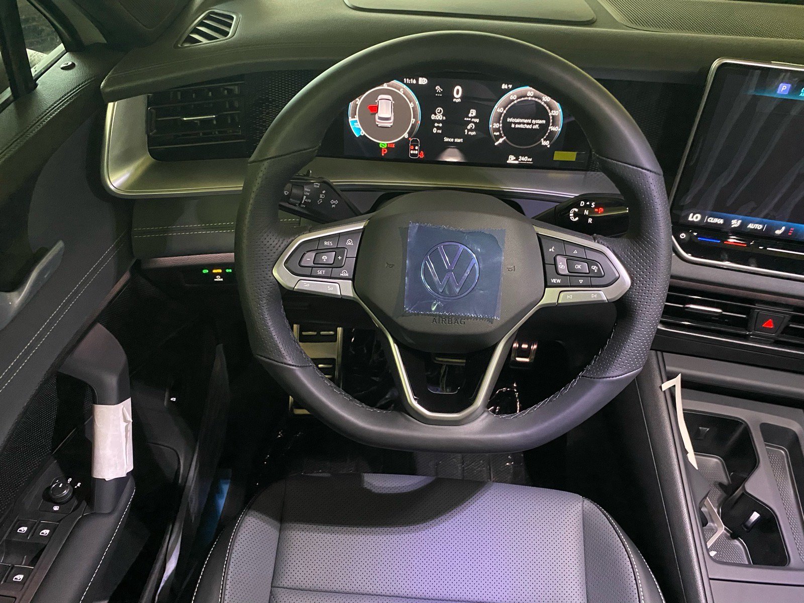 New 2026 Volkswagen Tiguan SE R-Line FWD image 5