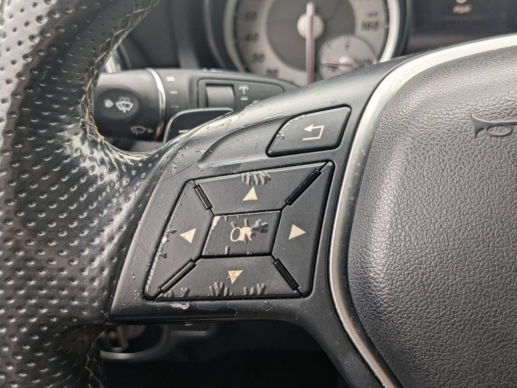 Used 2015 Mercedes-Benz GLA 250 image 11