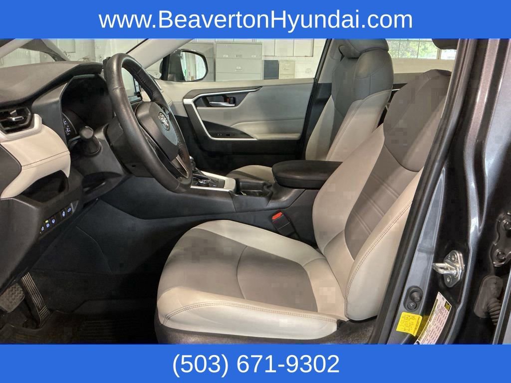 Used 2021 Toyota RAV4 XLE Premium image 23