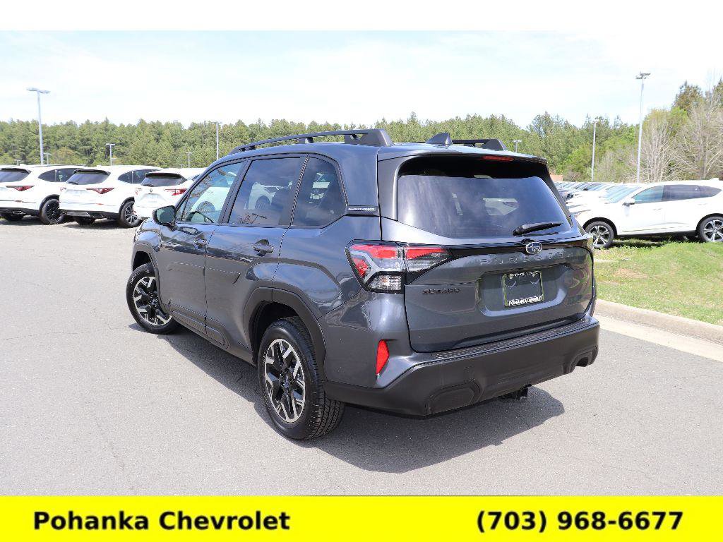 Used 2025 Subaru Forester Premium image 5